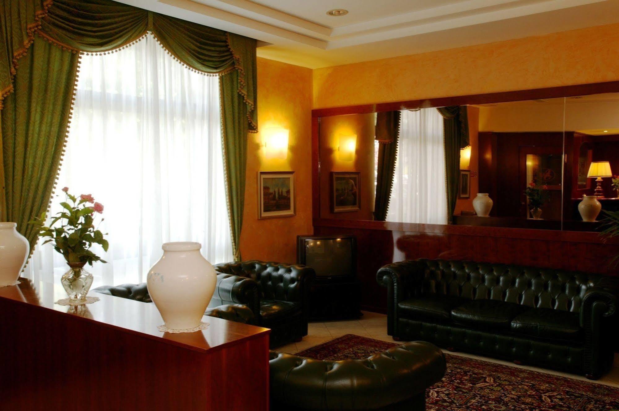 Astor Hotel Turin Exterior photo